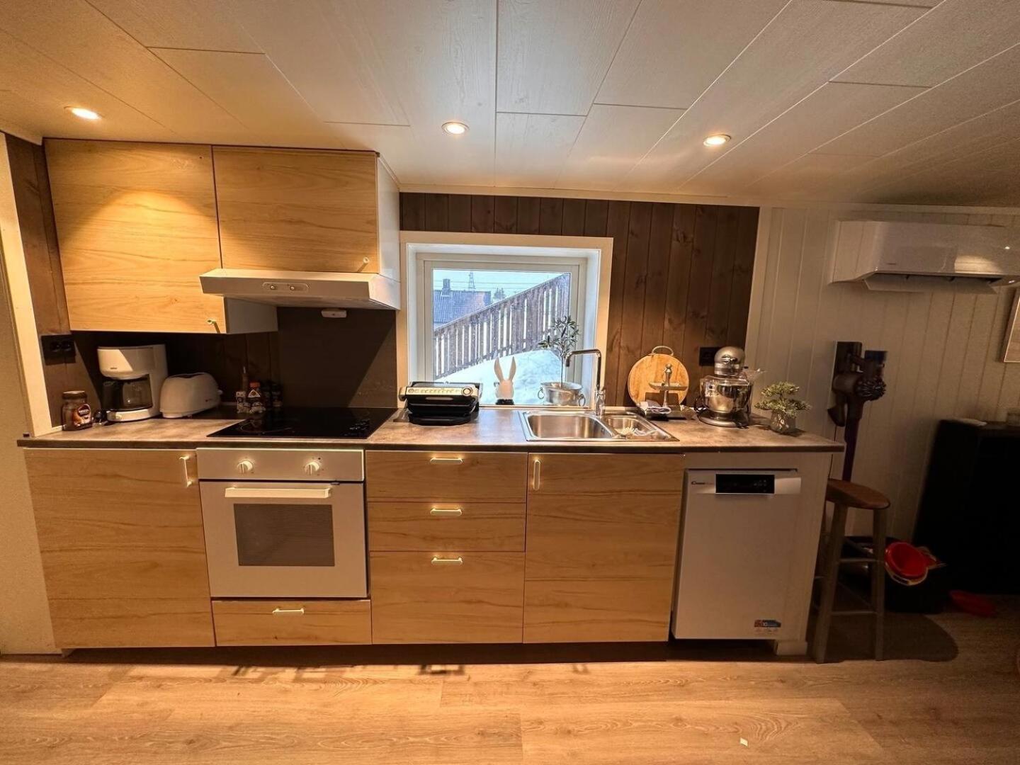 Kb Basement Apartment Сёрвоген Экстерьер фото